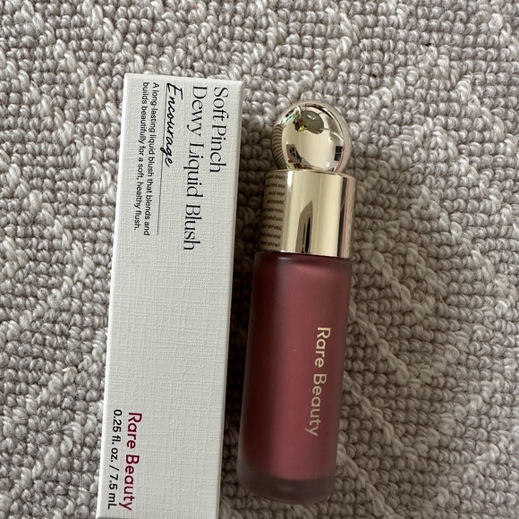 Rare Beauty Soft Pinch Liquid Blush Enchanted - Picture 1 of 3